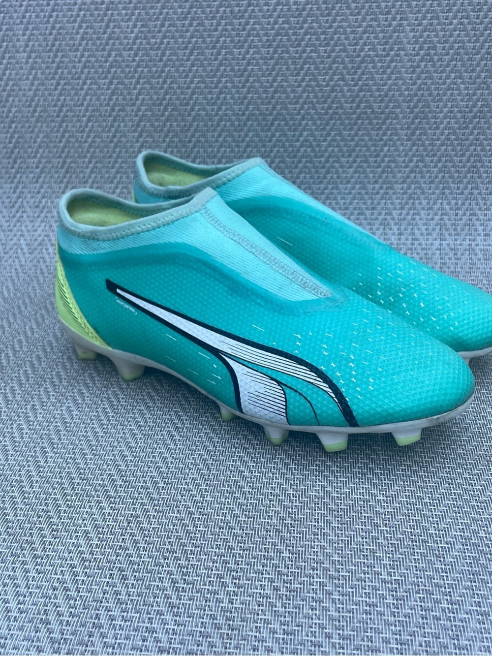 Size 5.5 - Puma Ultra Match + LL Laceless FG/AG Green Teal Grip Cntrl 107229-03
